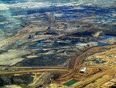Tar Sands, Alberta (flickr/Howl Arts Collective)