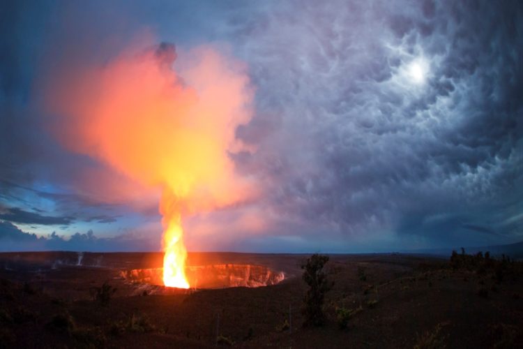 Hawaii Volcanos National Park. Photo by Paul Zizka, BIVB