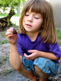 girl_and_snail_iStock_200x267