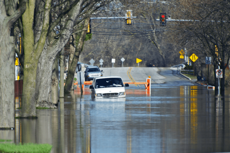 Cars in Chicago metro area flooded